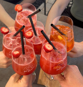 Erdbeer-Aperol-Spritz